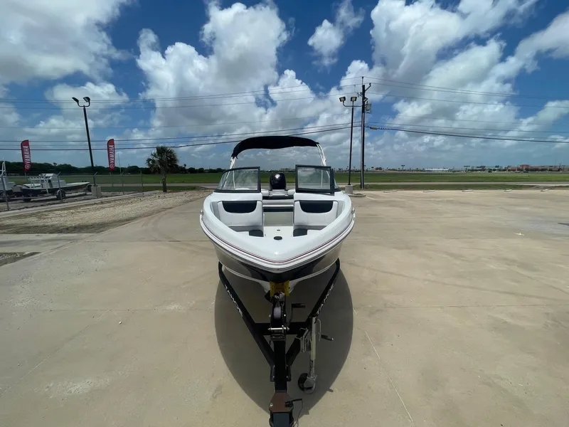 Slide: The Image of Tahoe 450 TS 2018 - 3