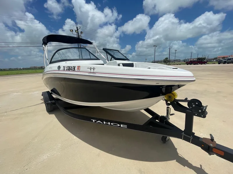 Slide: The Image of Tahoe 450 TS 2018 - 6