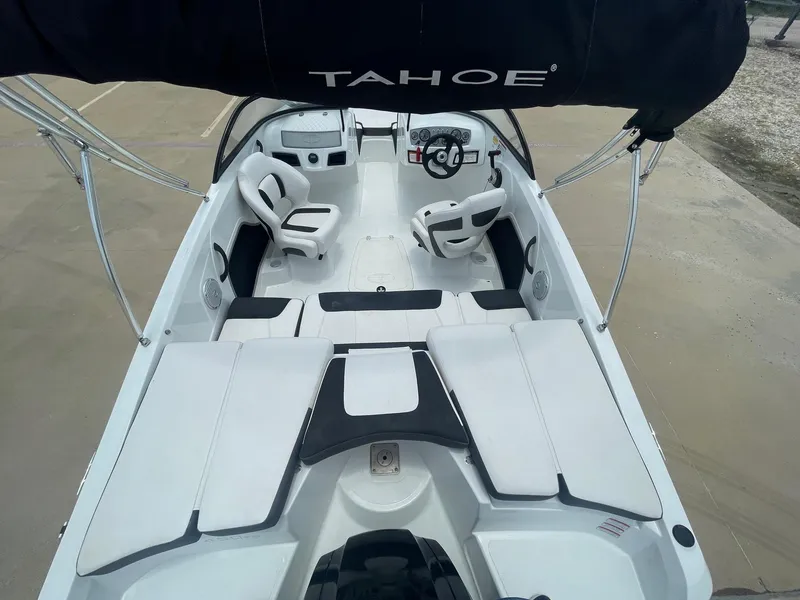 Slide: The Image of Tahoe 450 TS 2018 - 9