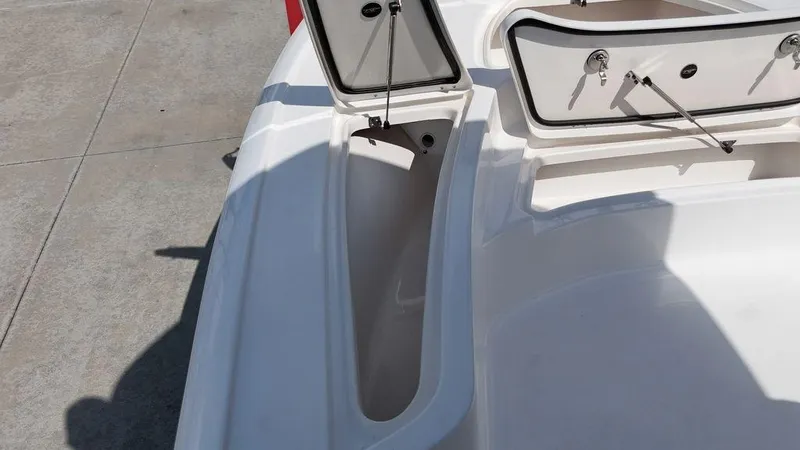 Slide: The Image of Tidewater 2410 Bay Max 2024 - 60