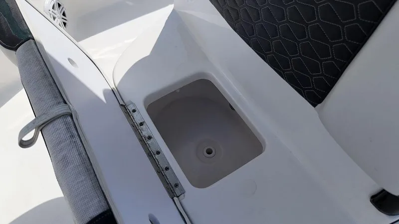 Slide: The Image of Tidewater 2410 Bay Max 2024 - 61