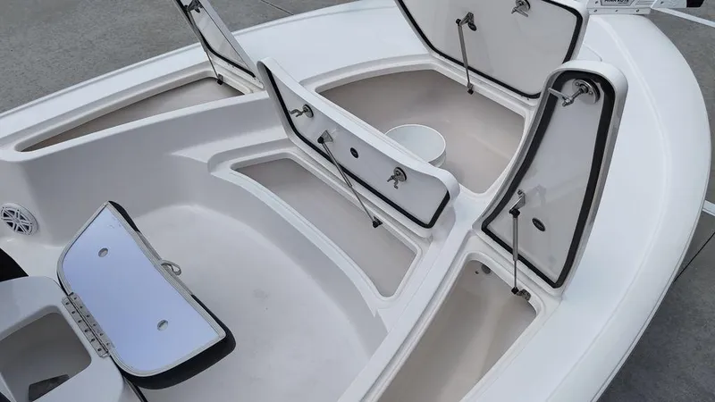 Slide: The Image of Tidewater 2410 Bay Max 2024 - 64