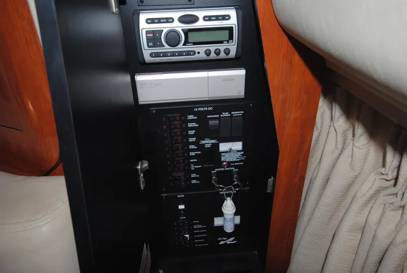 Slide: The Image of Stereo CD Charger - 13