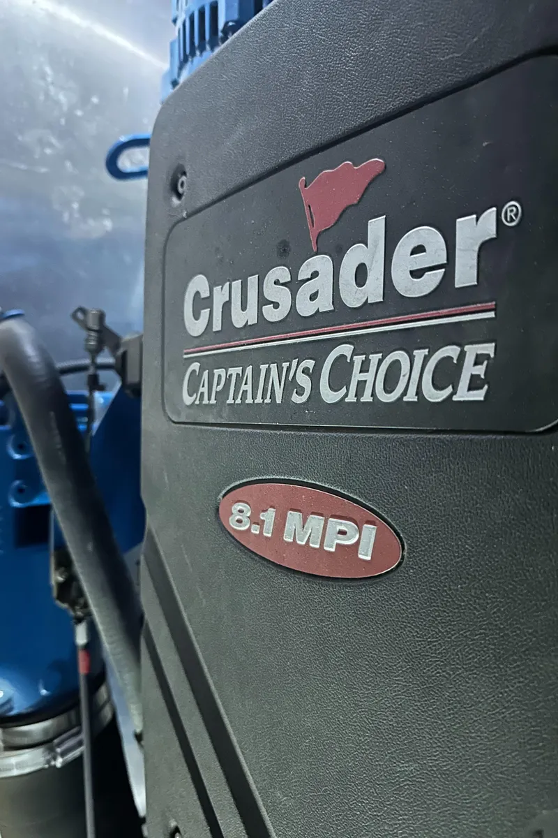 Slide: The Image of Crusader 8.1 MPI engine in 2008 Silverton 35 Motor Yacht, Captain's Choice model. - 52
