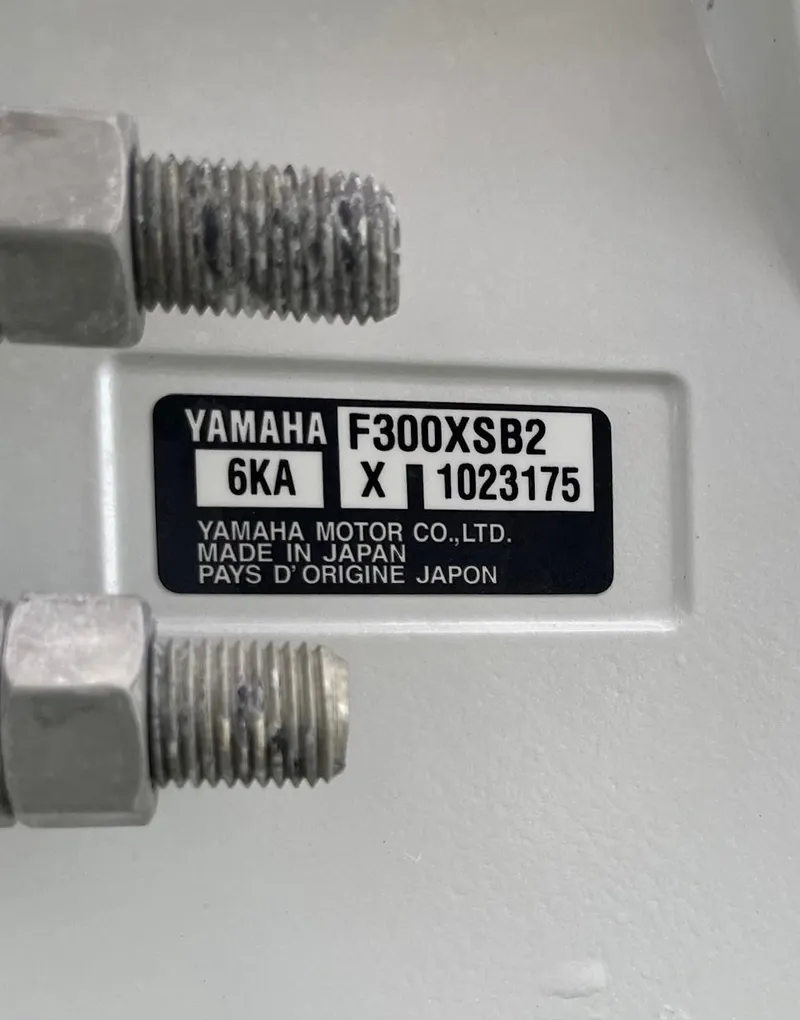 Slide: The Image of Sea Hunt Ultra 305 SE 2024 - 58