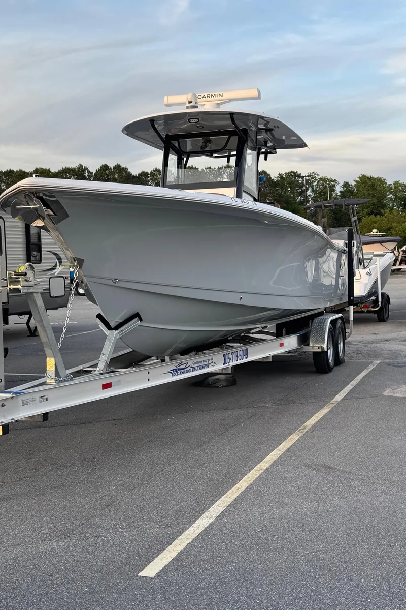 Slide: The Image of Sea Hunt Ultra 305 SE 2024 - 60