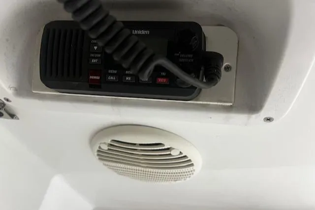 Slide: The Image of 1999 Mainship Pilot 30 Softtop Cruiser radio and speaker system. - 9