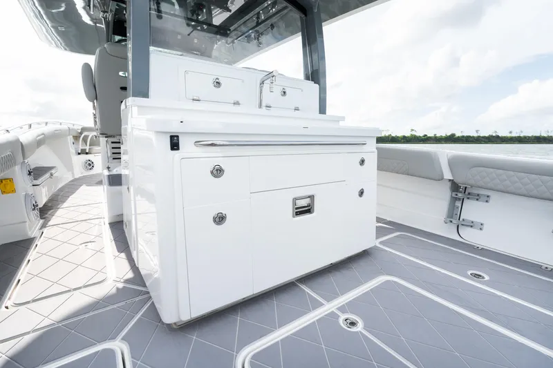 Slide: The Image of HCB 42 Lujo 2023 - 105