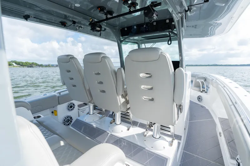 Slide: The Image of HCB 42 Lujo 2023 - 107