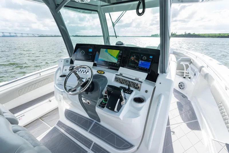 Slide: The Image of HCB 42 Lujo 2023 - 112