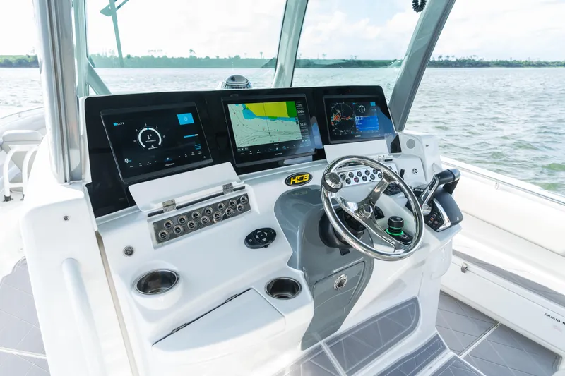 Slide: The Image of HCB 42 Lujo 2023 - 113