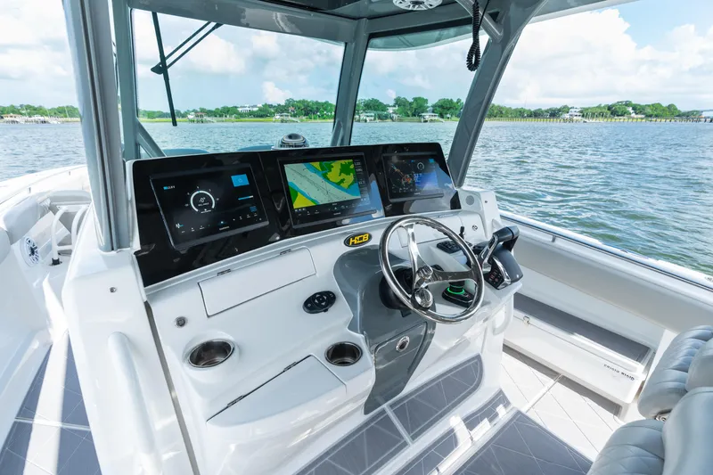 Slide: The Image of HCB 42 Lujo 2023 - 135