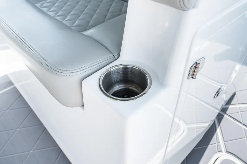 Slide: The Image of HCB 42 Lujo 2023 - 136