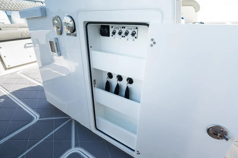 Slide: The Image of HCB 42 Lujo 2023 - 145