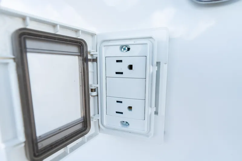 Slide: The Image of HCB 42 Lujo 2023 - 146