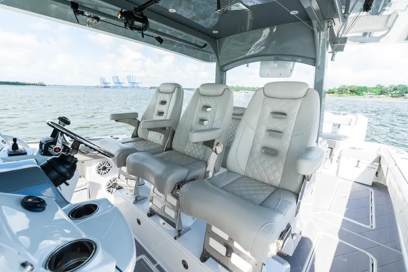 Slide: The Image of HCB 42 Lujo 2023 - 159