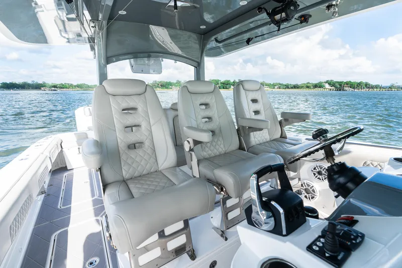 Slide: The Image of HCB 42 Lujo 2023 - 161