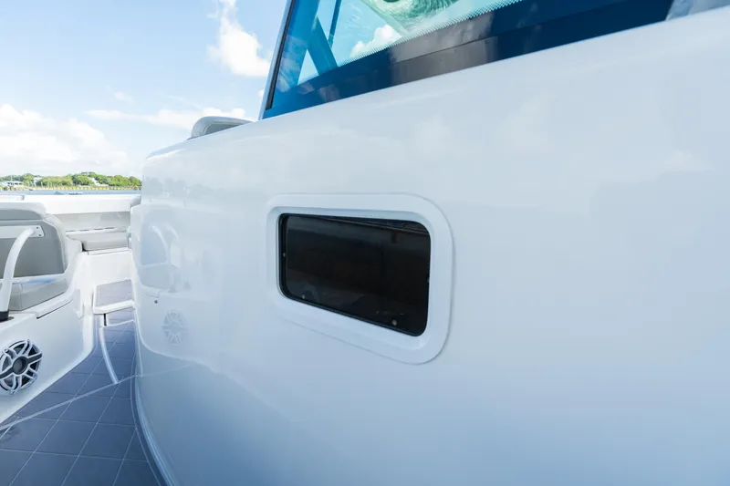 Slide: The Image of HCB 42 Lujo 2023 - 162