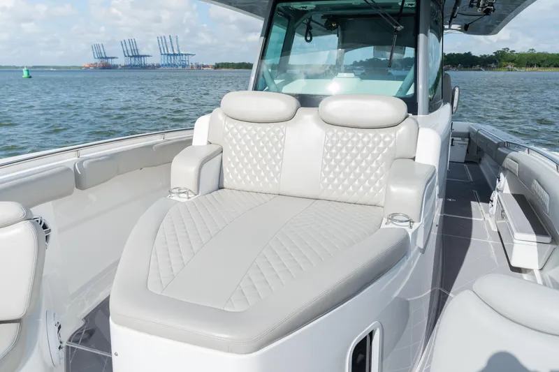 Slide: The Image of HCB 42 Lujo 2023 - 170