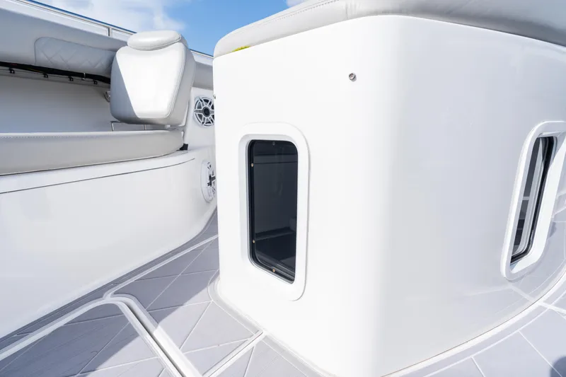 Slide: The Image of HCB 42 Lujo 2023 - 171