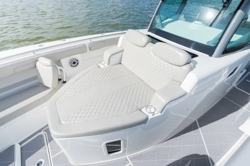 Slide: The Image of HCB 42 Lujo 2023 - 178