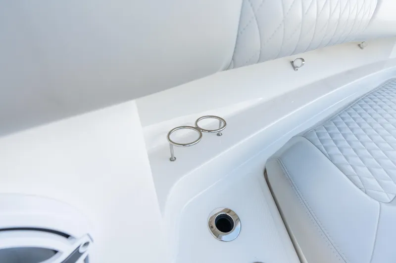 Slide: The Image of HCB 42 Lujo 2023 - 184