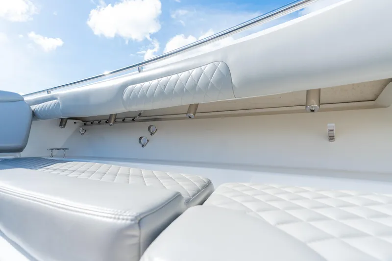 Slide: The Image of HCB 42 Lujo 2023 - 186