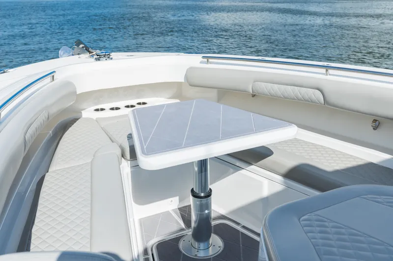 Slide: The Image of HCB 42 Lujo 2023 - 201