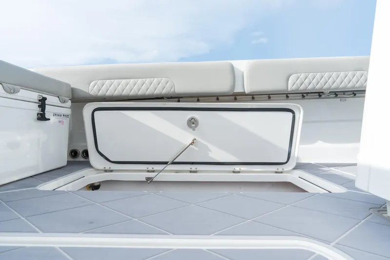 Slide: The Image of HCB 42 Lujo 2023 - 64