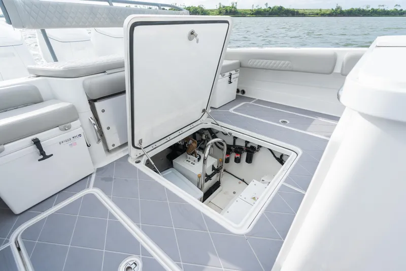 Slide: The Image of HCB 42 Lujo 2023 - 68