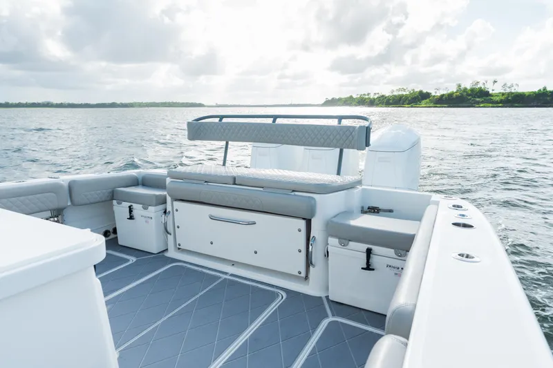 Slide: The Image of HCB 42 Lujo 2023 - 92