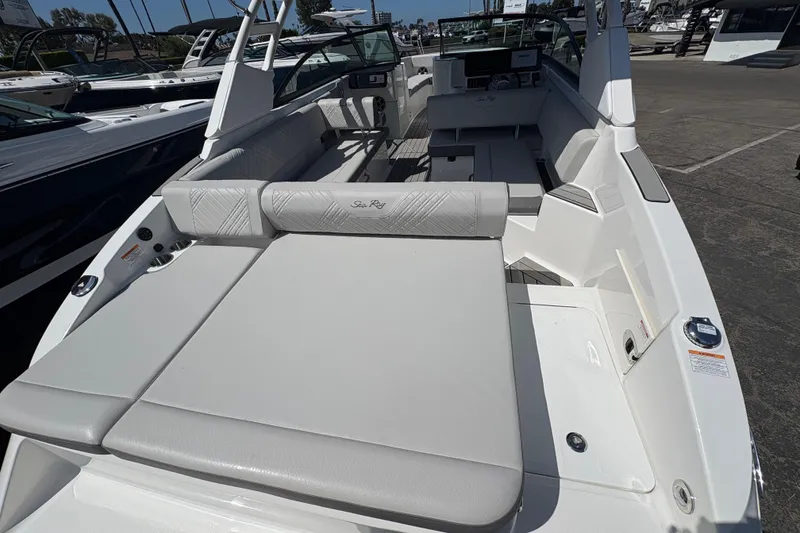 Slide: The Image of 2026 Sea Ray SDX 270 Outboard boat with spacious seating and sleek design. - 4