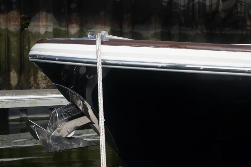 Slide: The Image of Hunt Yachts 32 Center Console 2019 - 50