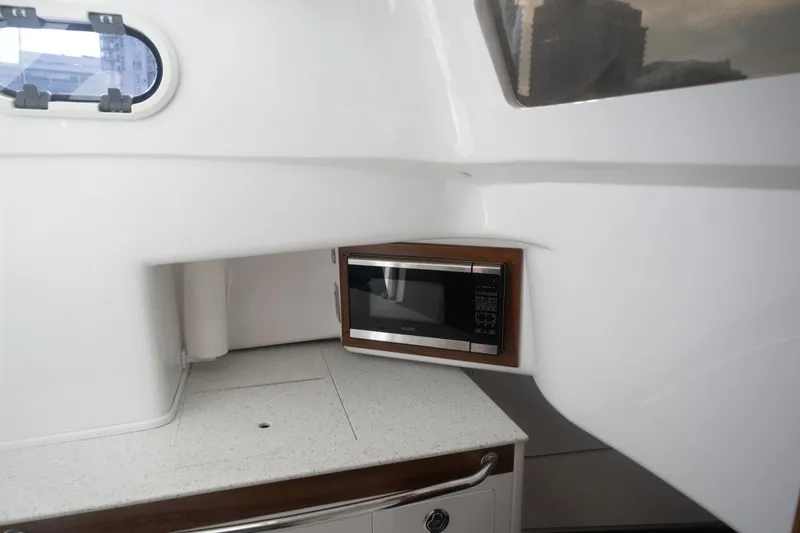 Slide: The Image of Hunt Yachts 32 Center Console 2019 - 56