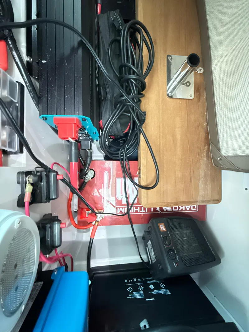 Slide: The Image of Axopar 28 CABIN 2019 - 56