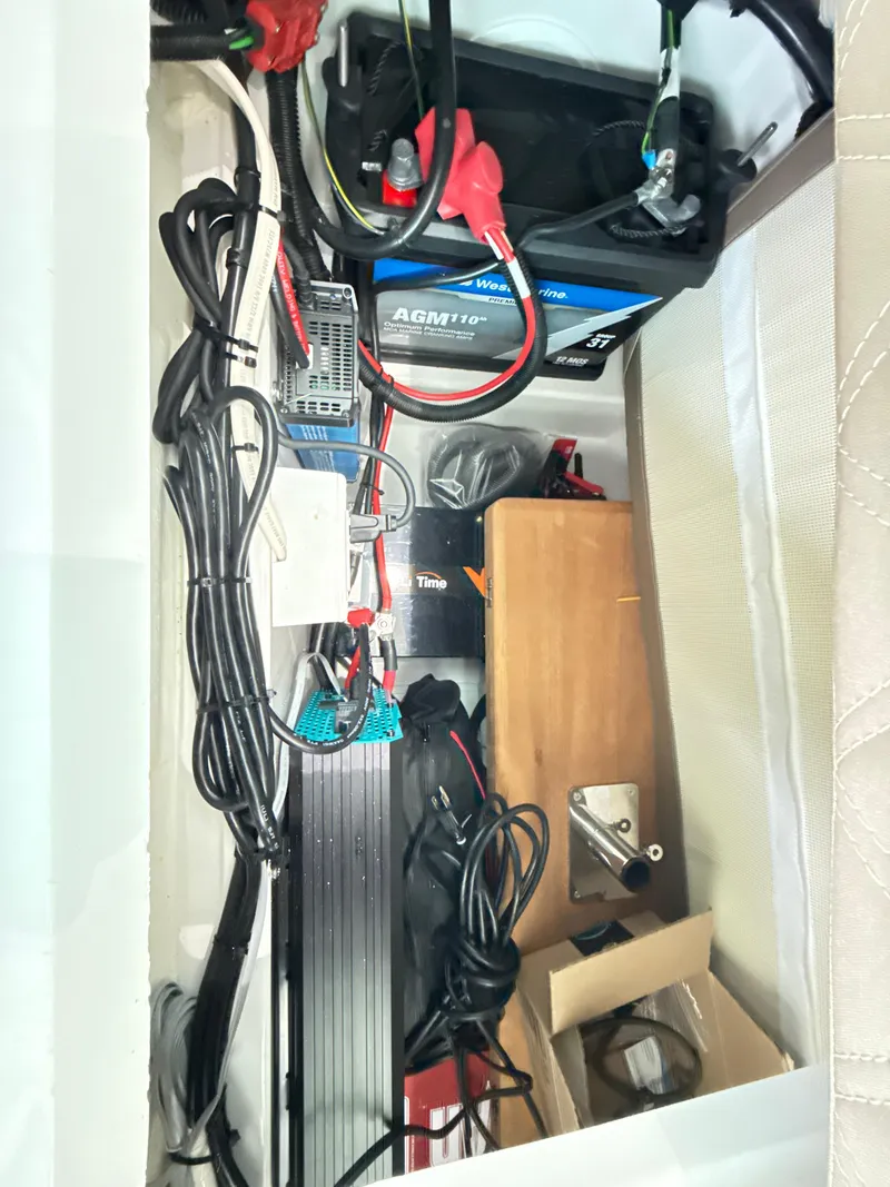 Slide: The Image of Axopar 28 CABIN 2019 - 57