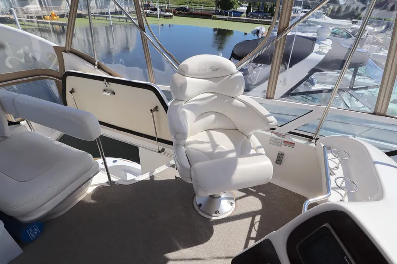 Slide: The Image of Sea Ray 400 Sedan Bridge 2001 - 10