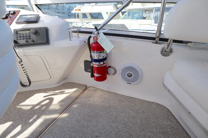 Slide: The Image of Sea Ray 400 Sedan Bridge 2001 - 16