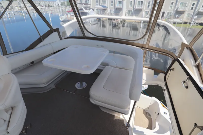 Slide: The Image of Sea Ray 400 Sedan Bridge 2001 - 17