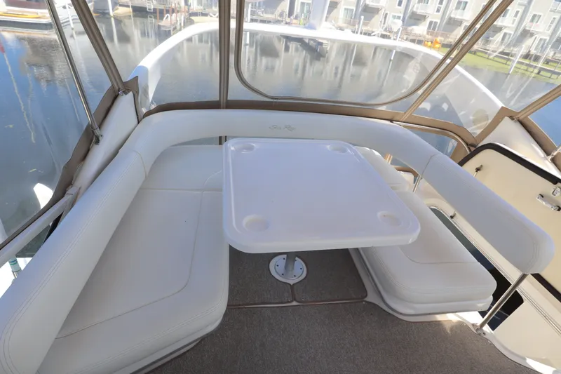 Slide: The Image of Sea Ray 400 Sedan Bridge 2001 - 18