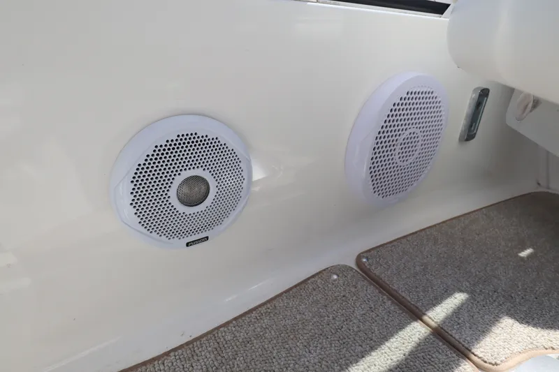 Slide: The Image of Sea Ray 400 Sedan Bridge 2001 - 19