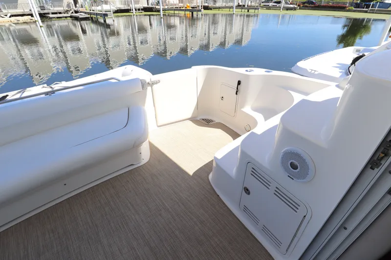 Slide: The Image of Sea Ray 400 Sedan Bridge 2001 - 23