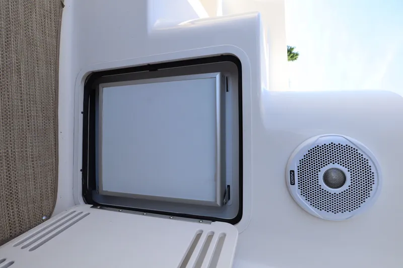 Slide: The Image of Sea Ray 400 Sedan Bridge 2001 - 24