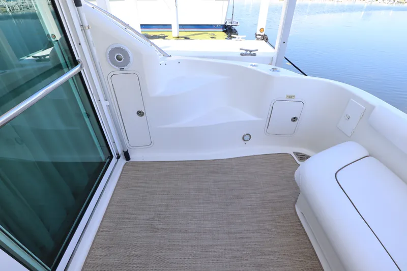 Slide: The Image of Sea Ray 400 Sedan Bridge 2001 - 25