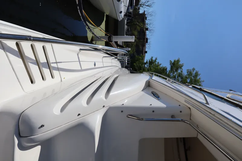 Slide: The Image of Sea Ray 400 Sedan Bridge 2001 - 27