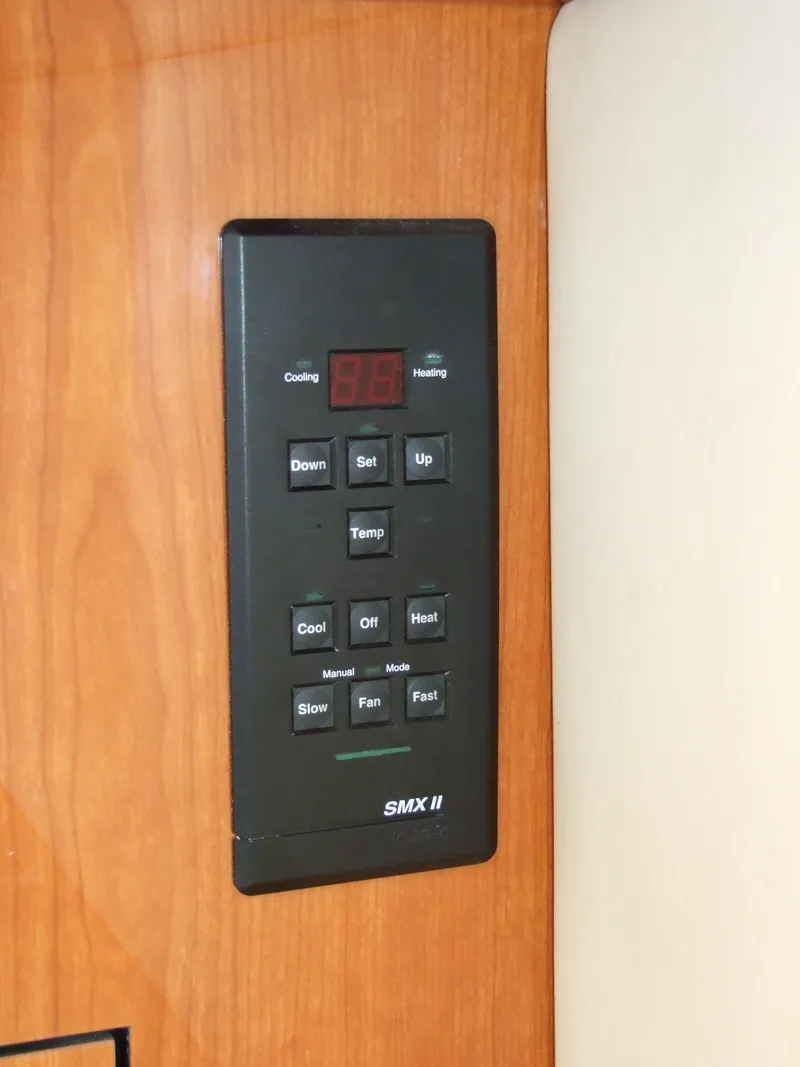 Slide: The Image of Sea Ray 400 Sedan Bridge 2001 - 35