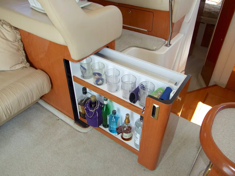 Slide: The Image of Sea Ray 400 Sedan Bridge 2001 - 37