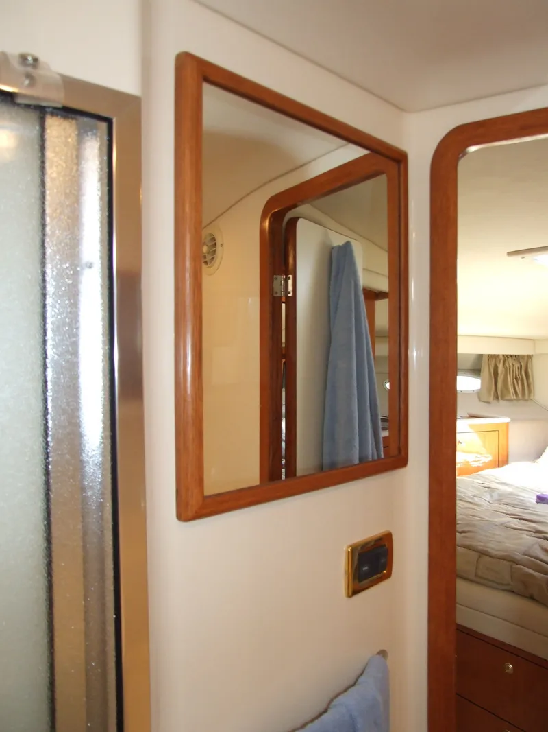 Slide: The Image of Sea Ray 400 Sedan Bridge 2001 - 51