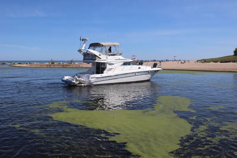 Slide: The Image of Sea Ray 400 Sedan Bridge 2001 - 53