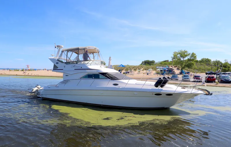 Slide: The Image of Sea Ray 400 Sedan Bridge 2001 - 61